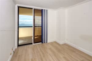 2555 Collins Ave, Miami Beach, FL 33140, Sold 04/11/22