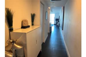 185 SW 7th St APT 3801, Miami, FL 33130, Sold 04/28/22