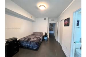 185 SW 7th St APT 3801, Miami, FL 33130, Sold 04/28/22