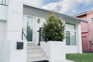 1005 NW 106th Ave, Miami, FL 33172, Sold 03/21/22