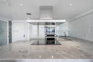7601 E Treasure Dr APT 1822, North Bay Village, FL 33141, Sold 02/25/22