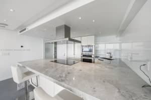 7601 E Treasure Dr APT 1822, North Bay Village, FL 33141, Sold 02/25/22