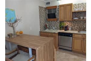 2801 NE 183rd St #1009w, Aventura, FL 33160, Sold 03/16/22