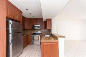 9450 Palm Cir, Pembroke Pines, FL 33025, Sold 03/14/22