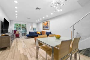 325 Meridian Ave APT 17, Miami Beach, FL 33139, Sold 05/31/22