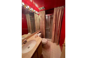 600 NE 36th St, Miami, FL 33137, Sold 03/25/22