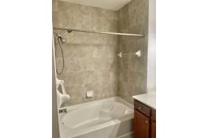 10600 NW 88th St APT 107, Doral, FL 33178, Sold 03/04/22