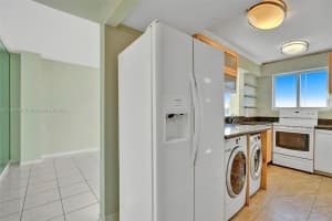 2457 Collins Ave APT 1003, Miami Beach, FL 33140, Sold 06/28/22