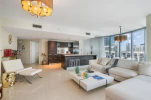 200 Biscayne Blvd Way, Miami, FL 33131, Sold 03/08/22