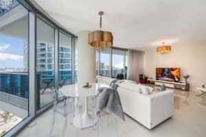 200 Biscayne Blvd Way, Miami, FL 33131, Sold 03/08/22