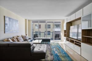 5601 Collins Ave APT 1414, Miami Beach, FL 33140, Sold 09/20/22