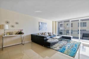 5601 Collins Ave APT 1414, Miami Beach, FL 33140, Sold 09/20/22