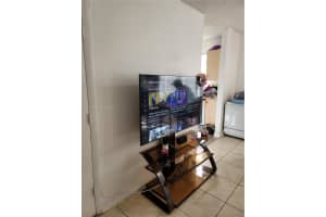 8621 SW 5th St APT 201, Pembroke Pines, FL 33025, Sold 03/25/22