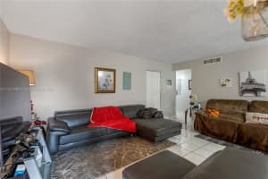 201 W Park Dr, Miami, FL 33172, Sold 03/08/22