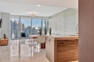 200 Biscayne Blvd Way APT 3205, Miami, FL 33131, Sold 05/06/22