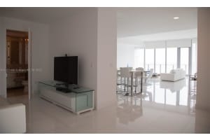 17475 Collins Ave, Sunny Isles Beach, FL 33160, Sold 03/08/22