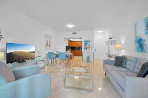 Jade at Brickell Bay, 1331 Brickell Bay Dr, Miami, FL 33131, Sold 03/11/22