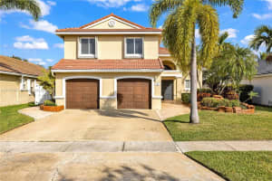 18829 NW 24th Ct, Pembroke Pines, FL 33029, Sold 02/14/22