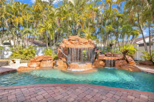 18829 NW 24th Ct, Pembroke Pines, FL 33029, Sold 02/14/22