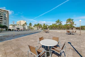 465 Ocean Dr, Miami Beach, FL 33139, Sold 06/08/22