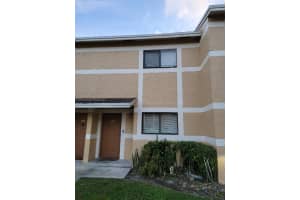 9492 Palm Cir S, Pembroke Pines, FL 33025, Sold 03/30/22