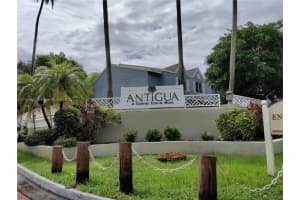 17330 NW 67th Pl, Hialeah, FL 33015, Sold 03/14/22