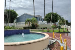 17330 NW 67th Pl, Hialeah, FL 33015, Sold 03/14/22