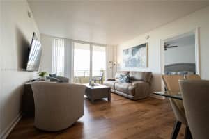 19501 W Country Club Dr APT 510, Aventura, FL 33180, Sold 04/15/22