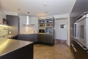 10 Edgewater Dr #8g, Miami, FL 33133, Sold 03/31/22