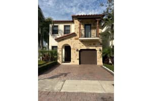 10375 NW 70th Ln, Doral, FL 33178, Sold 02/17/22