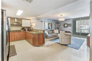 170 SE 14th St #2508, Miami, FL 33131, Sold 03/17/22