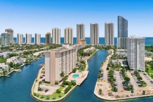400 Kings Point Dr APT 316, Sunny Isles Beach, FL 33160, Sold 03/16/22