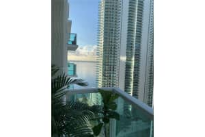 186 SE 12th Terrace, Miami, FL 33131, Sold 03/11/22