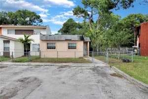 21010 NW 39th Ave, Miami Gardens, FL 33055, Sold 04/21/22