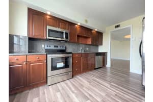2801 NE 183rd St #402w, Aventura, FL 33160, Sold 03/15/22