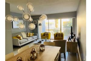 9365 Fontainebleau Blvd APT E232, Miami, FL 33172, Sold 05/06/22
