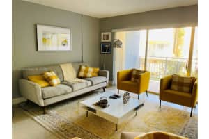 9365 Fontainebleau Blvd APT E232, Miami, FL 33172, Sold 05/06/22