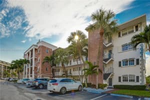 455 Paradise Isle Blvd, Hallandale Beach, FL 33009, Sold 04/20/22