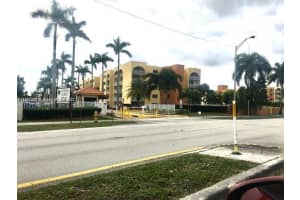 7010 NW 186th St Apt 5-309, Hialeah, FL 33015, Sold 05/04/22
