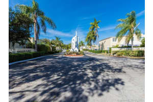 6835 SW 45th Ln, Miami, FL 33155, Sold 03/07/22