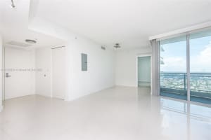 92 SW 3rd St, Miami, FL 33130, Sold 03/18/22