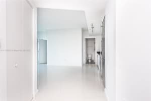 92 SW 3rd St, Miami, FL 33130, Sold 03/18/22