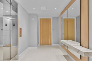 15701 Collins Ave Suite 4401, Sunny Isles Beach, FL 33160, Sold 03/11/22