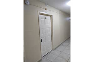 6980 NW 186th St, Hialeah, FL 33015, Sold 07/05/22