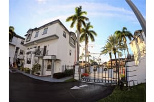 925 NW 82nd Ave, Miami, FL 33126, Sold 03/24/22