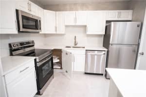 760 SE 2nd Ave APT D215, Deerfield Beach, FL 33441, Sold 03/23/22