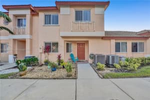 517 NW 208th Dr, Pembroke Pines, FL 33029, Sold 03/28/22