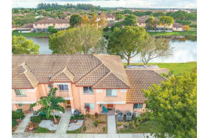 517 NW 208th Dr, Pembroke Pines, FL 33029, Sold 03/28/22
