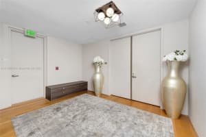 18975 Collins Ave, Sunny Isles Beach, FL 33160, Sold 04/26/22