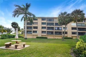 1036 US-1, North Palm Beach, FL 33408, Sold 03/04/22
